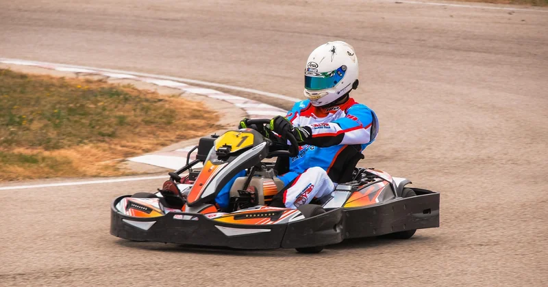 Combien ça coûte, une session de karting enfant ?