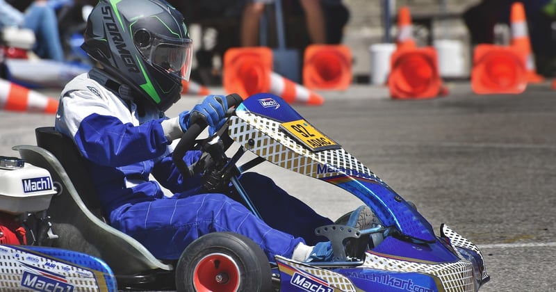 Techniques de dépassement en karting pour débutants : le guide